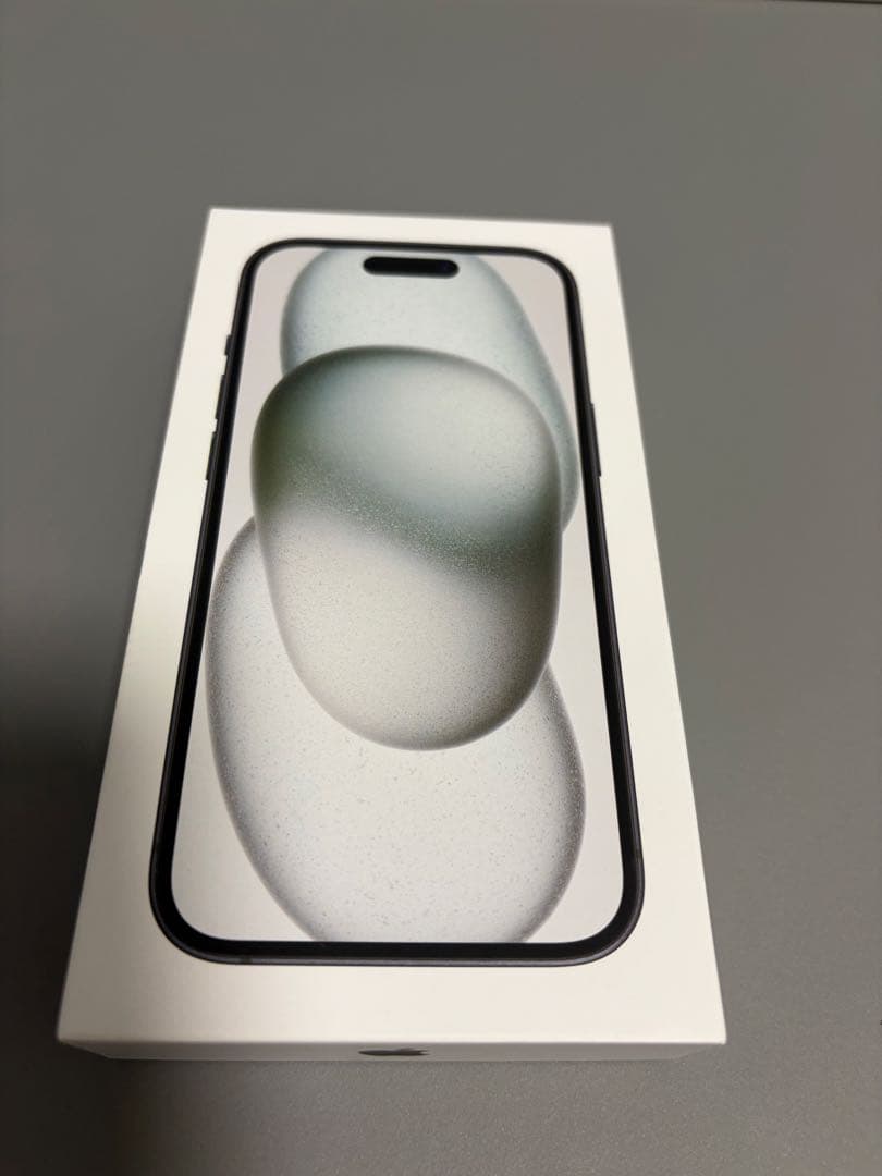 【箱有】美品 iPhone15 128GB ブラック