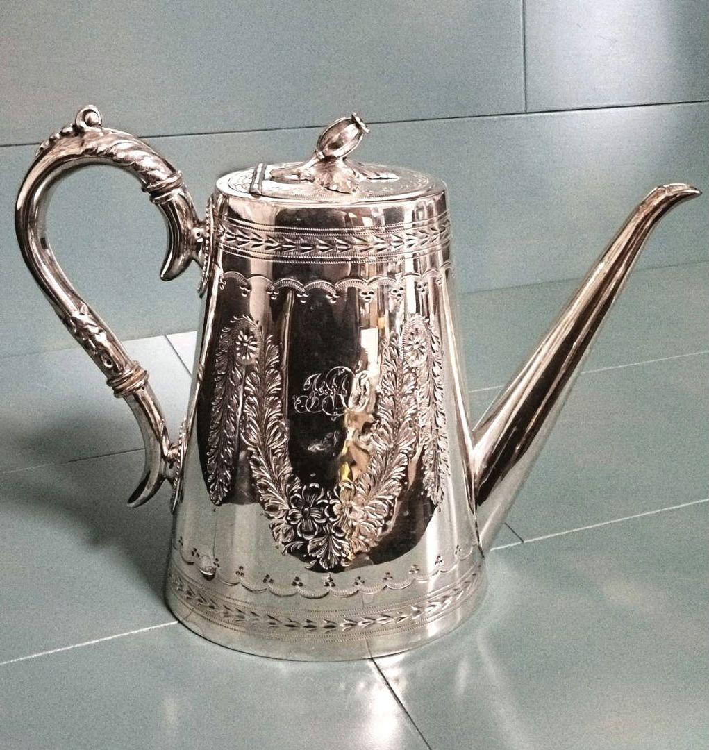 英国アンティーク　シルバーポット