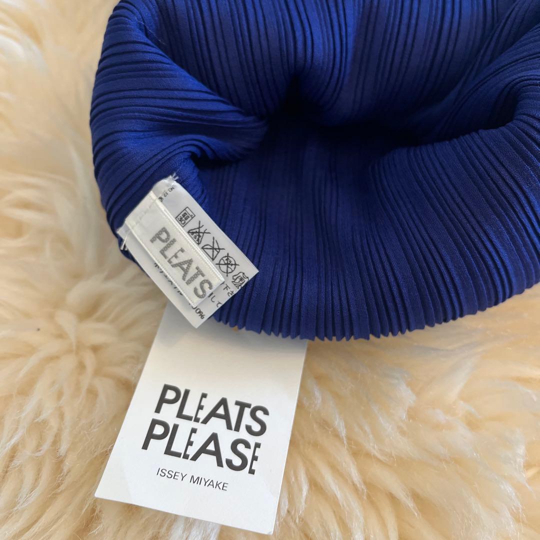 新品•未使用品　PLEATS PLEASE ネックウォーマー ネイビー