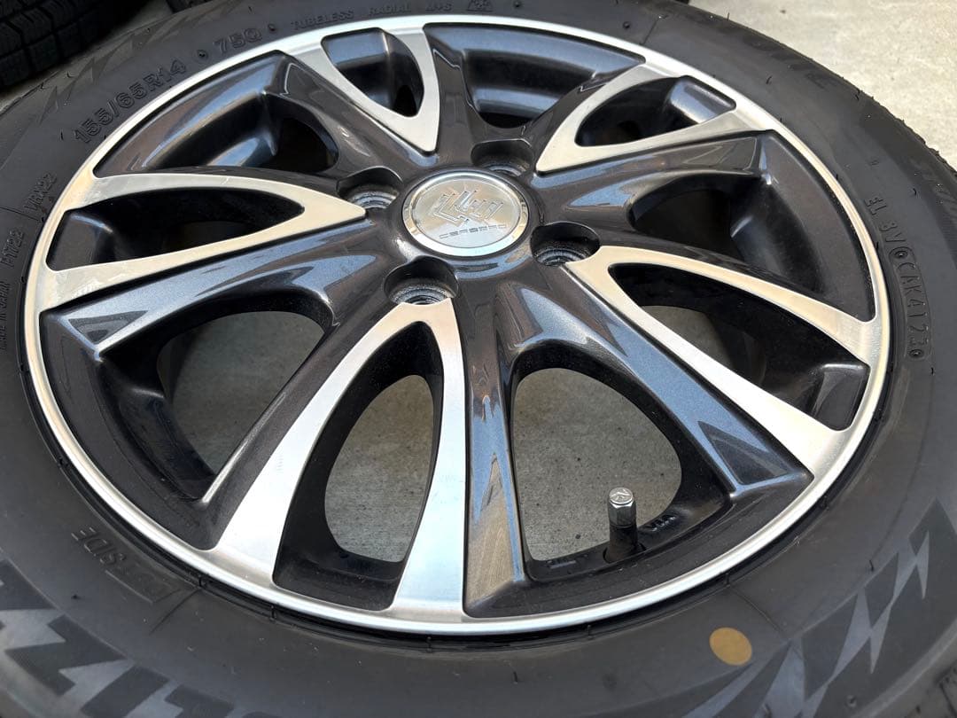 幸！NBOX スタッドレスタイヤ　2本セット