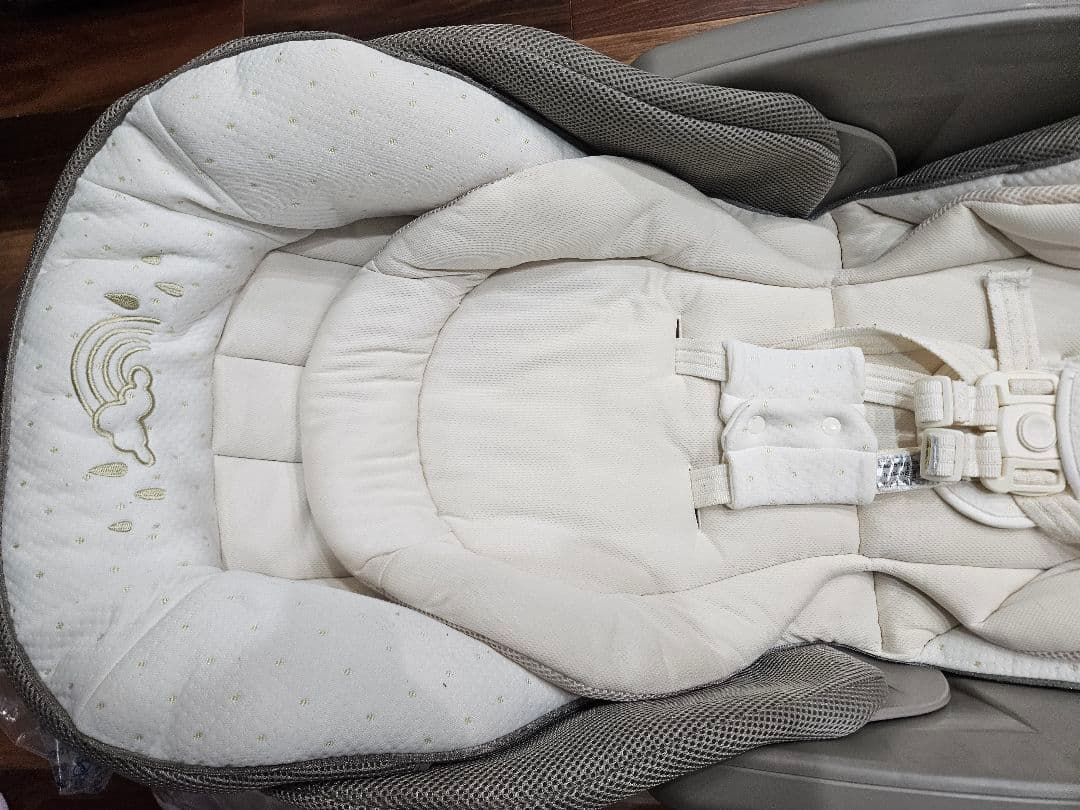 送料込み　Aprica スイング ユラリズム オート ハイローベッド 電動 美品