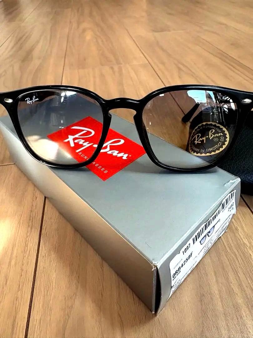 RayBan サングラスRB4258F 601/19 52-20