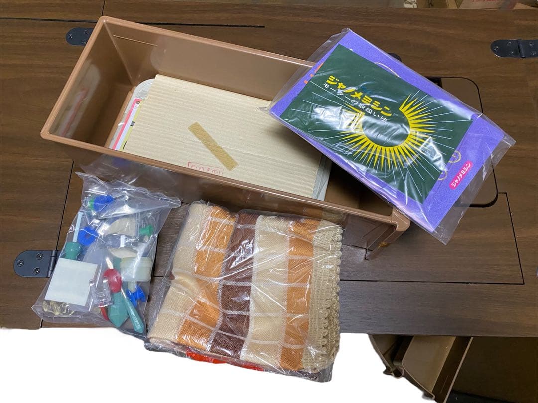 ジャノメミシン 801型 トピア 蛇の目ミシン 台付 ヴィンテージ ma140