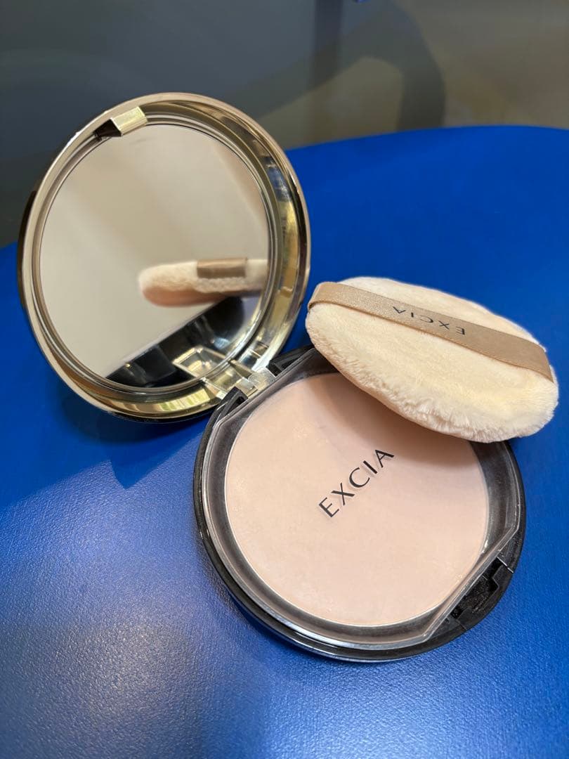 アルビオン　エクシア　フェイスパウダー【専用ケース付】