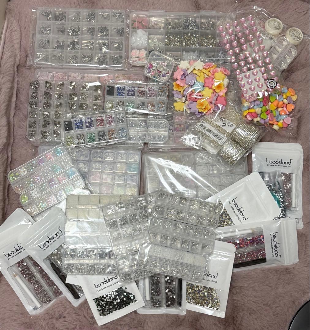 ネイルパーツ 大量 まとめ売り 150種以上