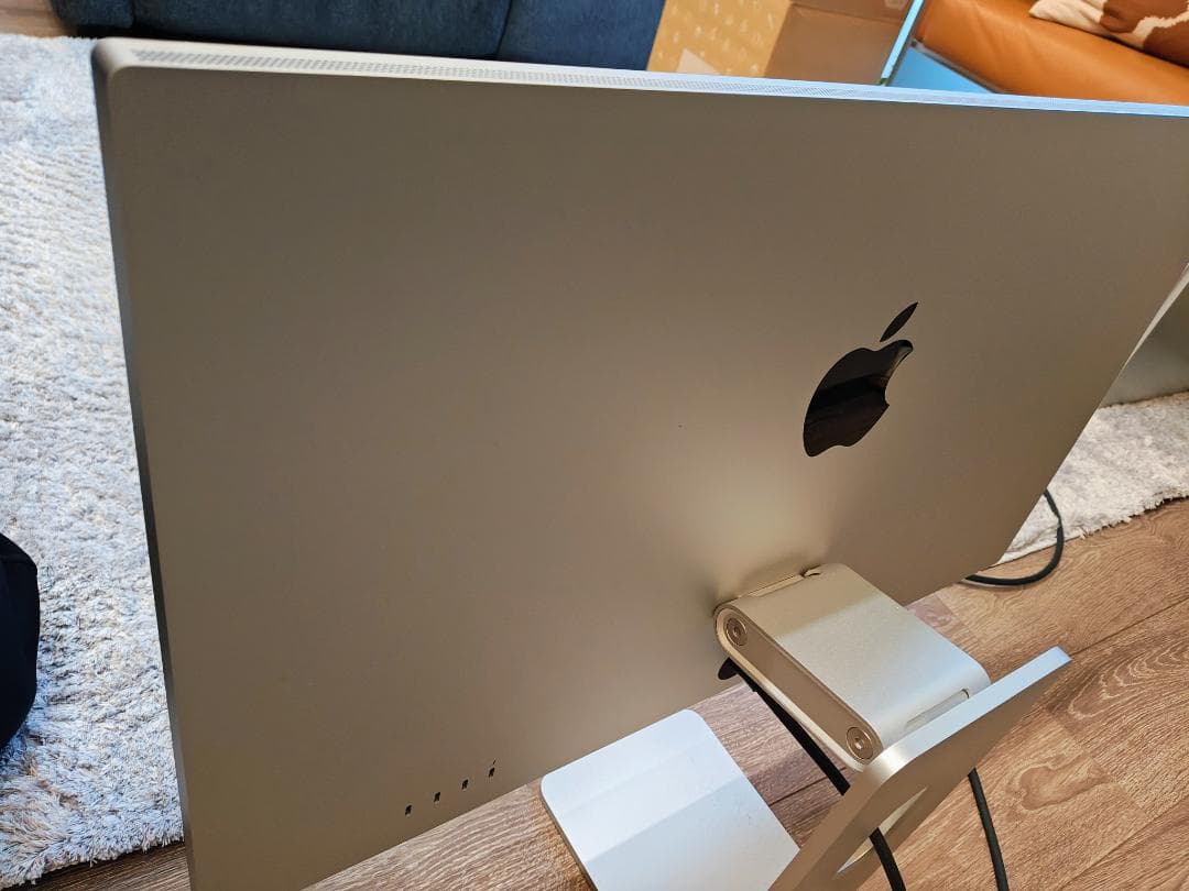 AppleStudioDisplay 標準ガラス 傾きと高さを調整できるスタンド