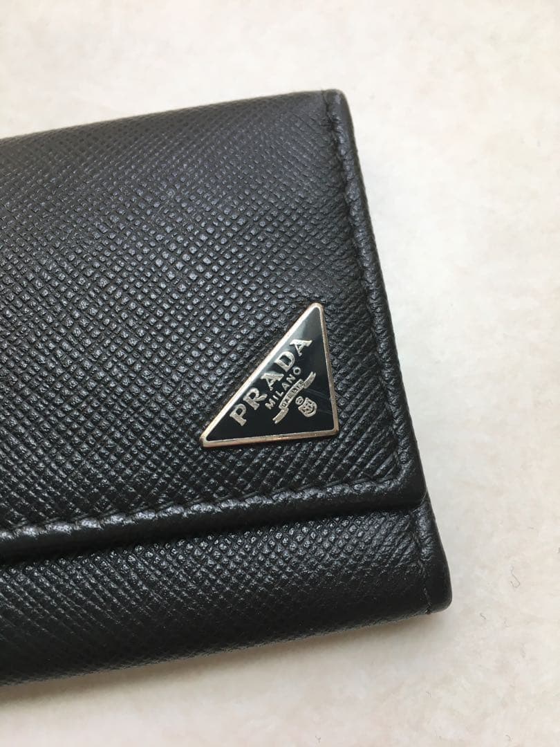 正規品　プラダ　サフィアーノ　レザー　キーケース