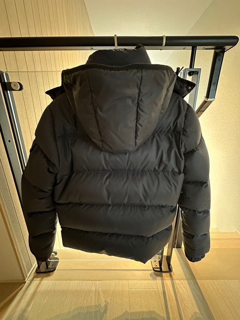 【モンクレール】ダウンジャケット