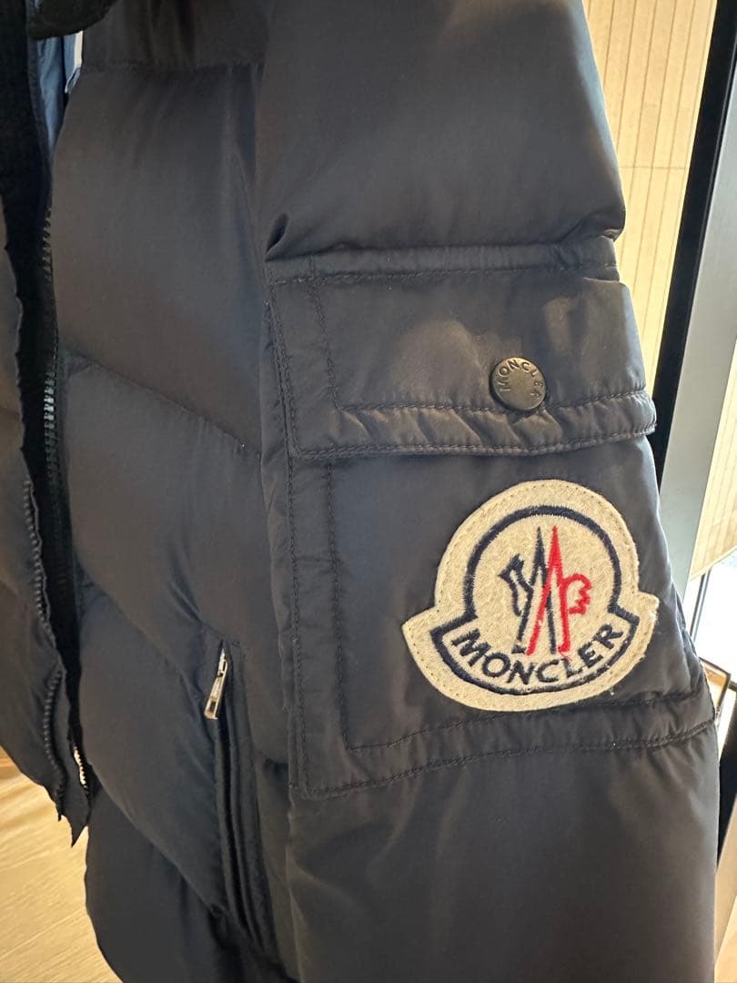 【モンクレール】ダウンジャケット