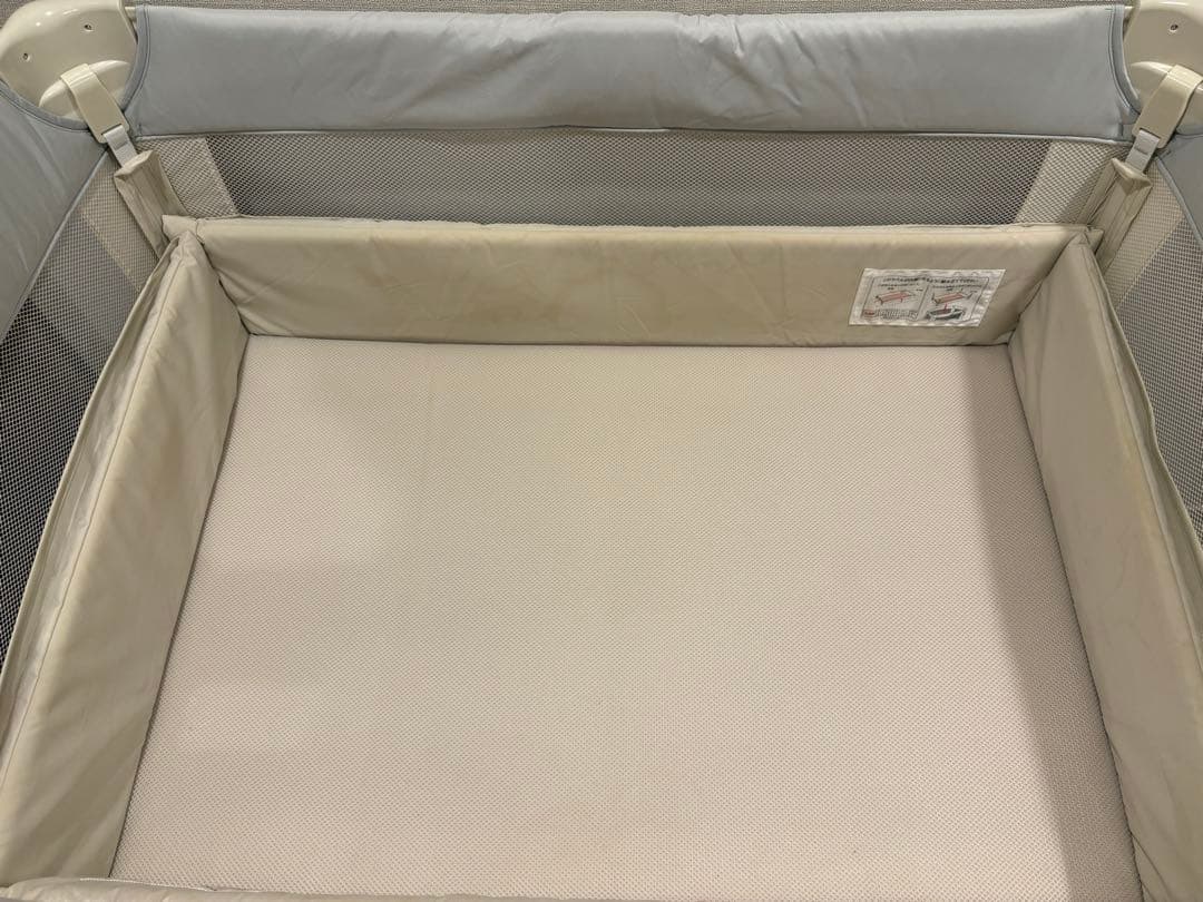 ココネルエアー　ホワイトグレー