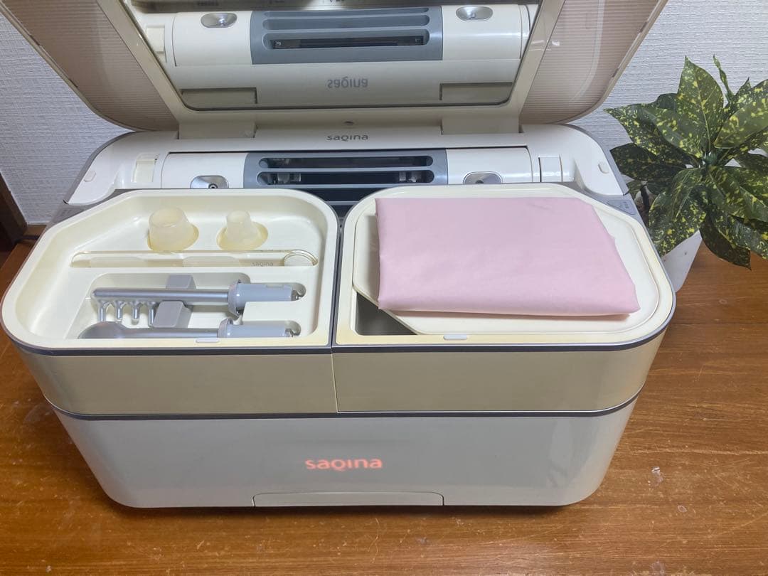saqina bijou ＊ サキナ ビジュー　美顔器