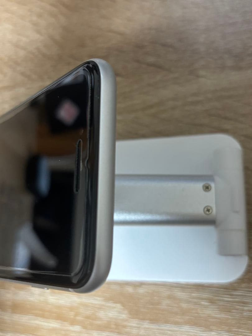 iPhone SE第2世代128GB バッテリー100% 美品 SIMフリー