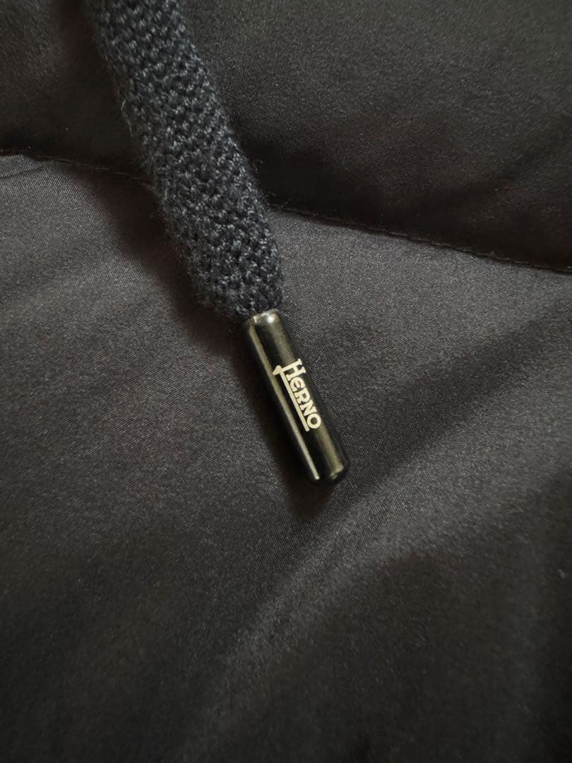 美品　HERNO ヘルノ　ネイビー フード　ダウンジャケット　48