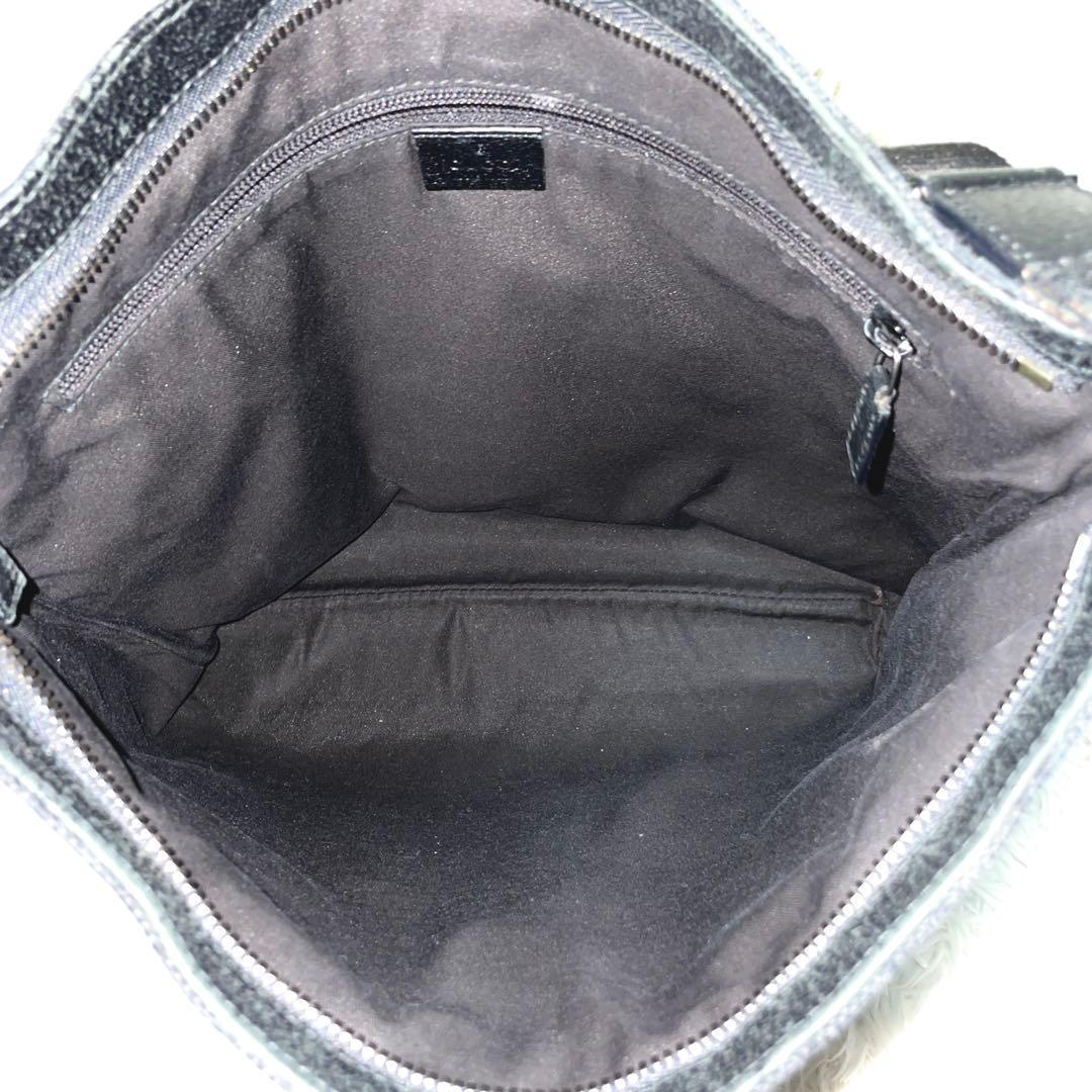 【美品】GUCCI グッチ　ショルダーバッグ　キャンバス　ブラック　黒　大容量