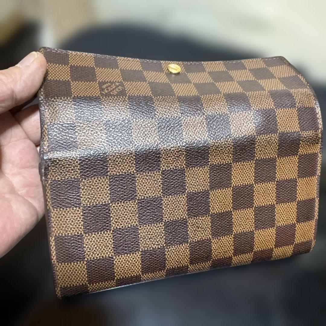 15☆美品♪カード10枚タイプ☆サラ長財布