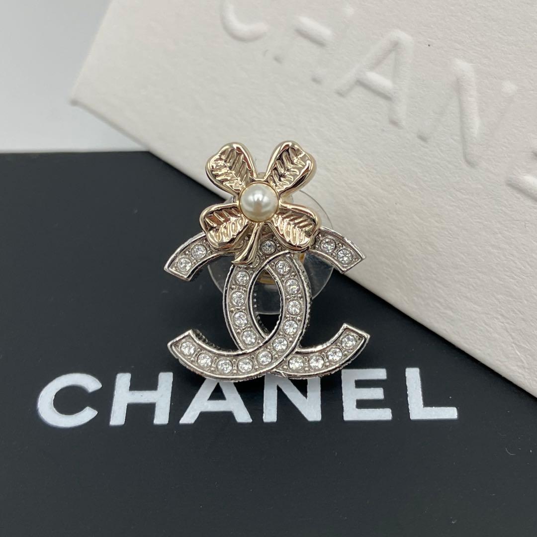CHANEL ココマーク クローバー ピアス B24K 片耳