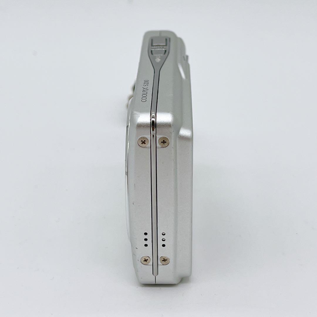 COOLPIX S200 箱あり シルバー 動作品 オールド コンデジ カメラ