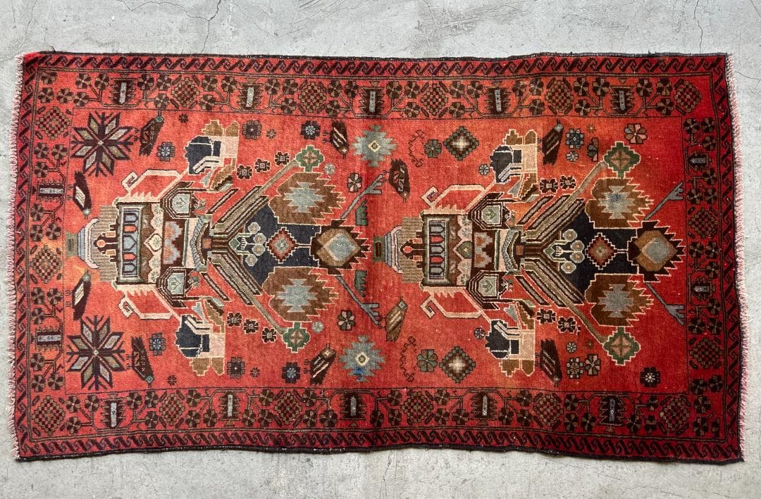 【Vintage rug】アフガニスタン産｜189 × 107cm｜バルーチ族