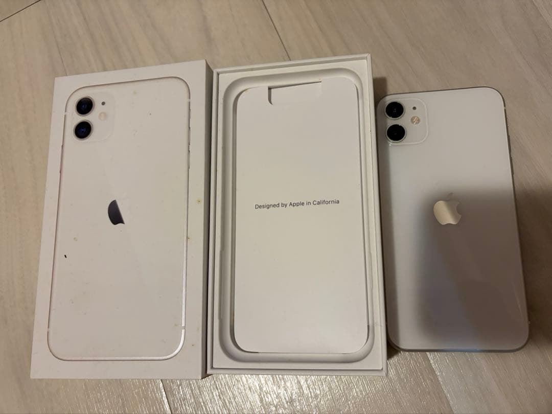 Apple iPhone 11 ホワイト　SIMフリー