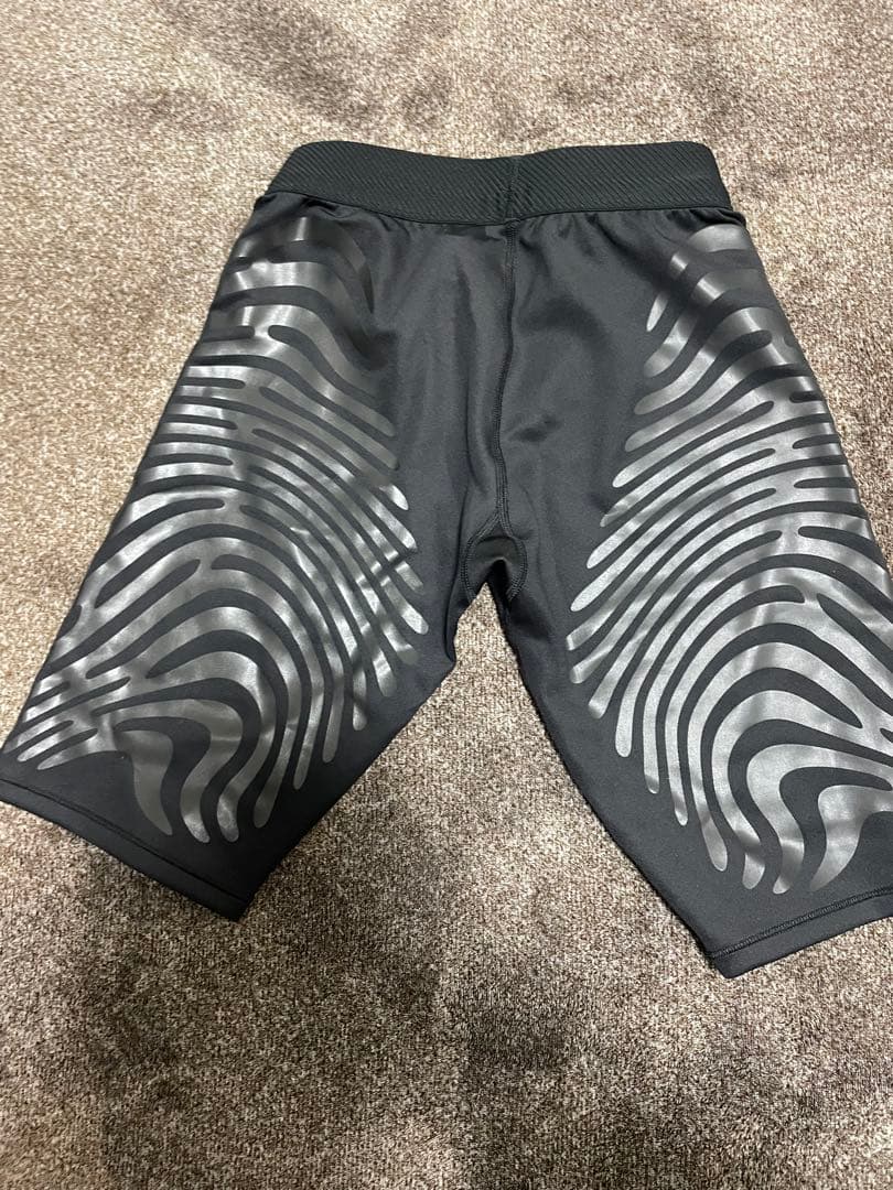 アディダス　ランニングハーフタイツ