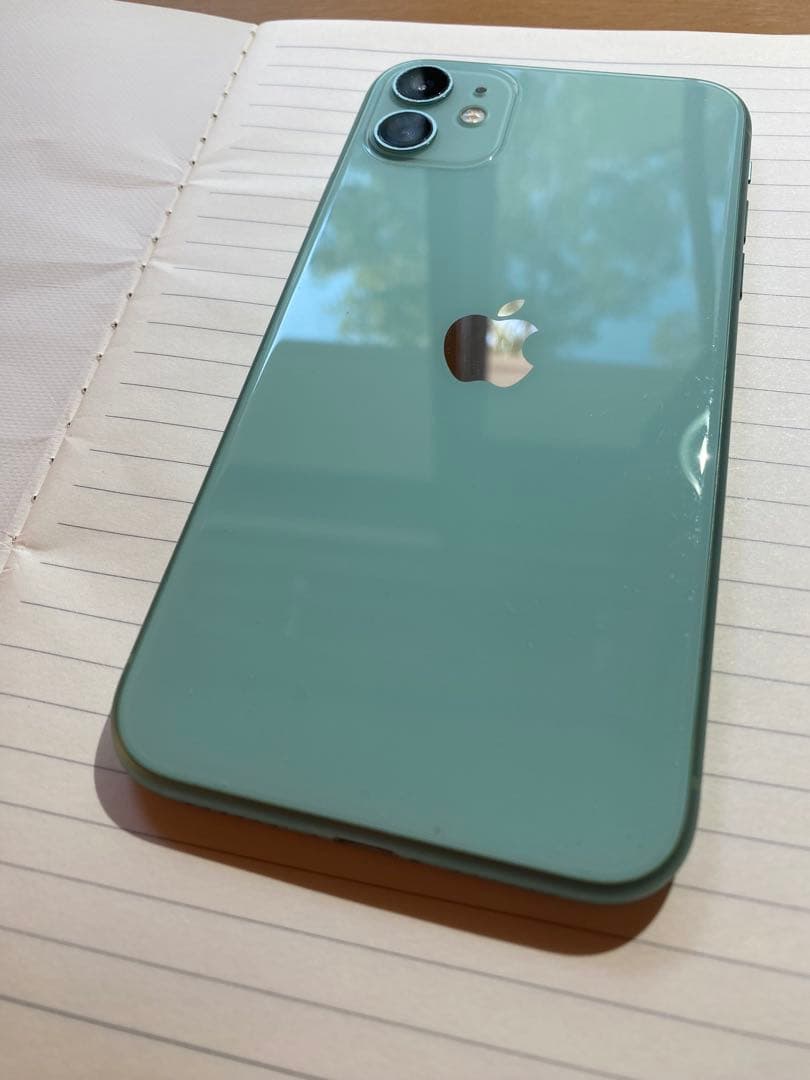 iPhone ホワイト ケース付き