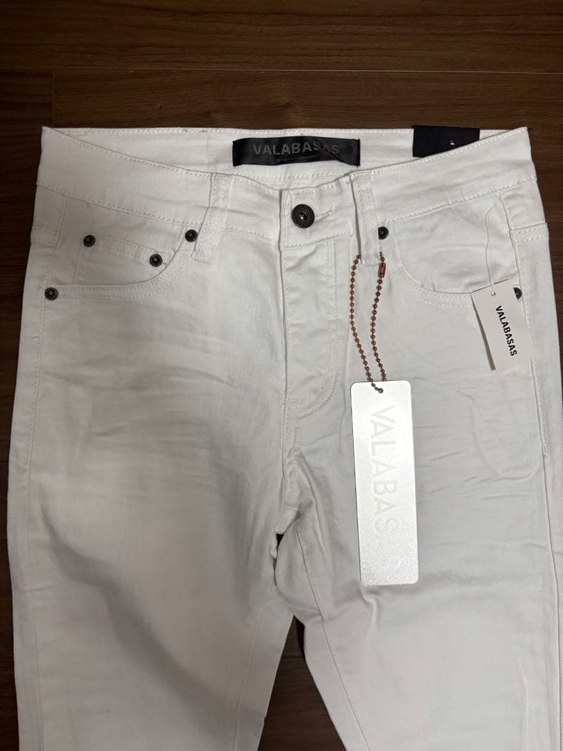 【新品】 VALABASAS スキニーデニム ホワイト サイズ30