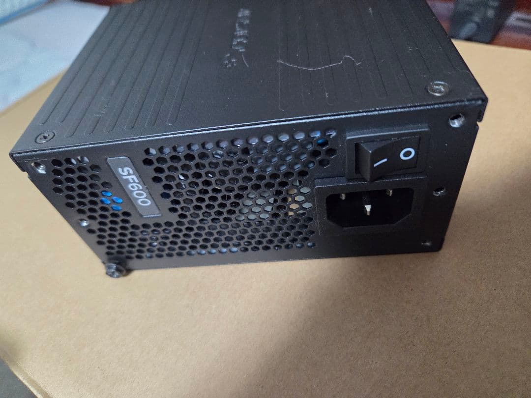 Corsair SF600 600W 電源ユニット