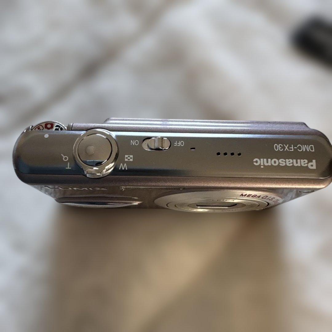 LUMIXDMC-FX30 Panasonicコンパクトデジタルカメラ