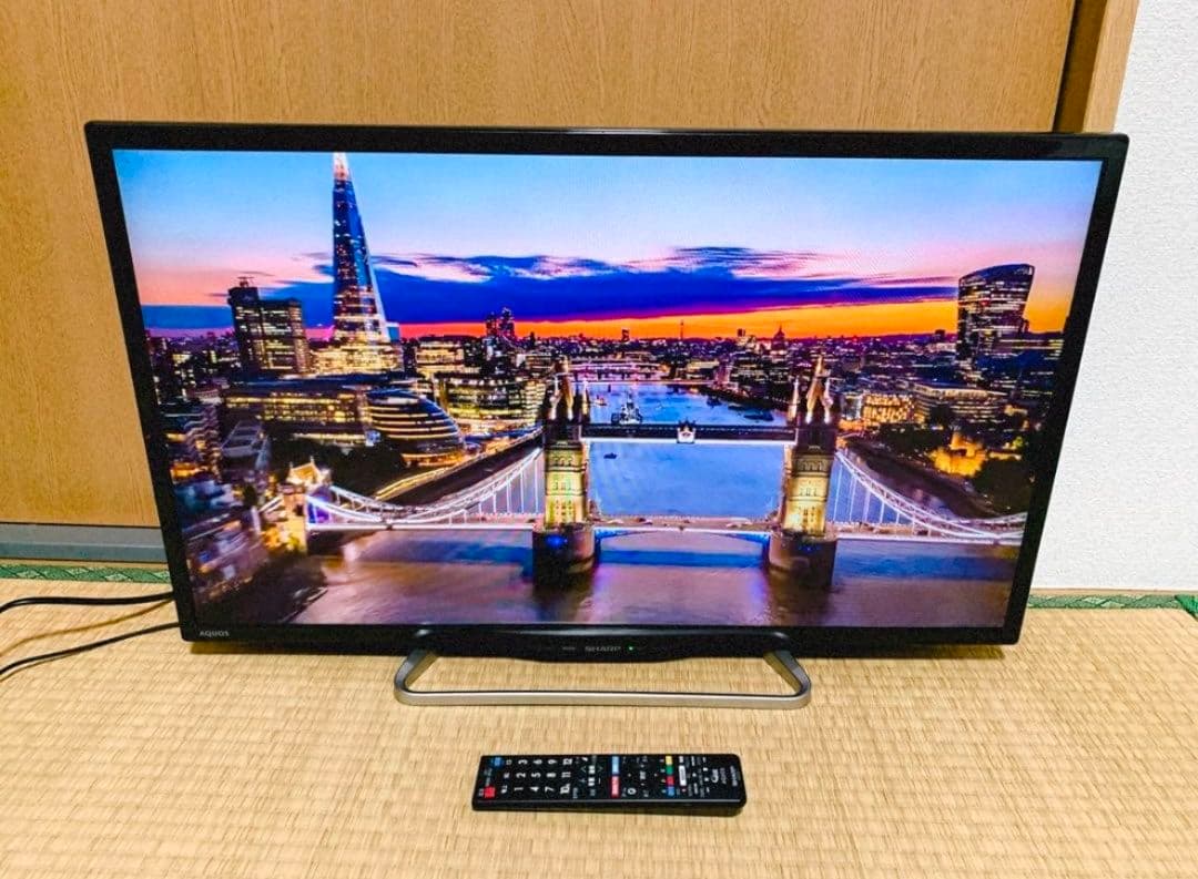 スマートテレビ SHARP 32v型 YouTubeなど/地上波
