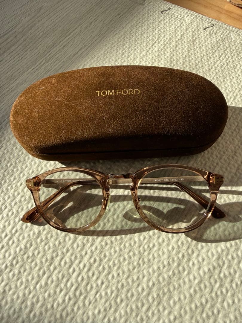TOM FORD TF 5467クリアブラウン サングラス