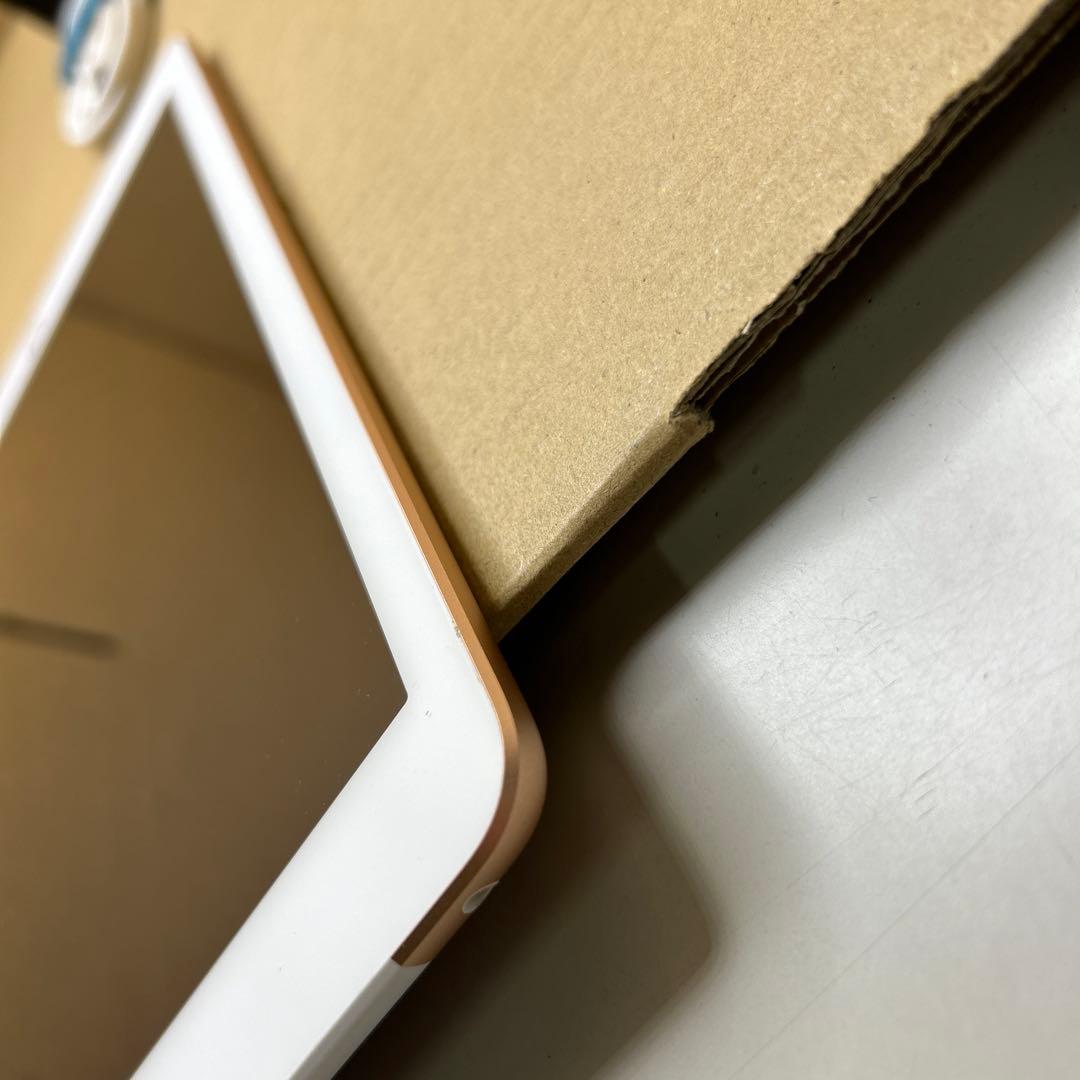 Apple iPad (第６世代) Wi-Fi + Cellular 32GB