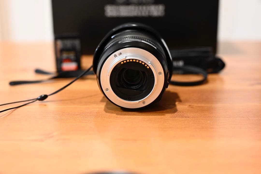 美品FUJIFILM.X-S10ボディ＋レンズXF18-55mmおまけ備品付き