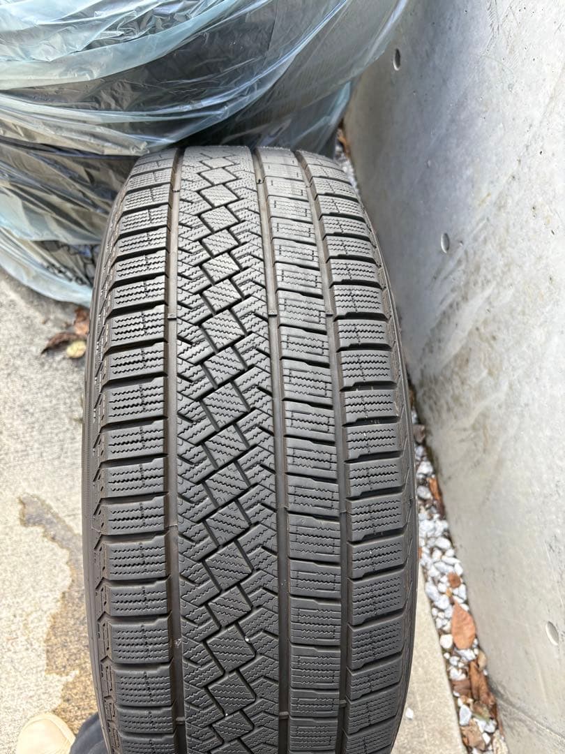[n.t］235/60/R18 Pirelli Ice 24年製造