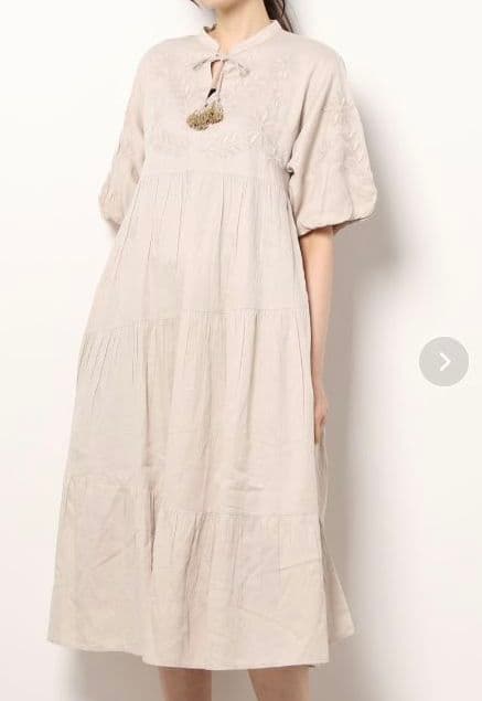 ツハルTSUHARU 刺繍ティアードワンピース　キナリ