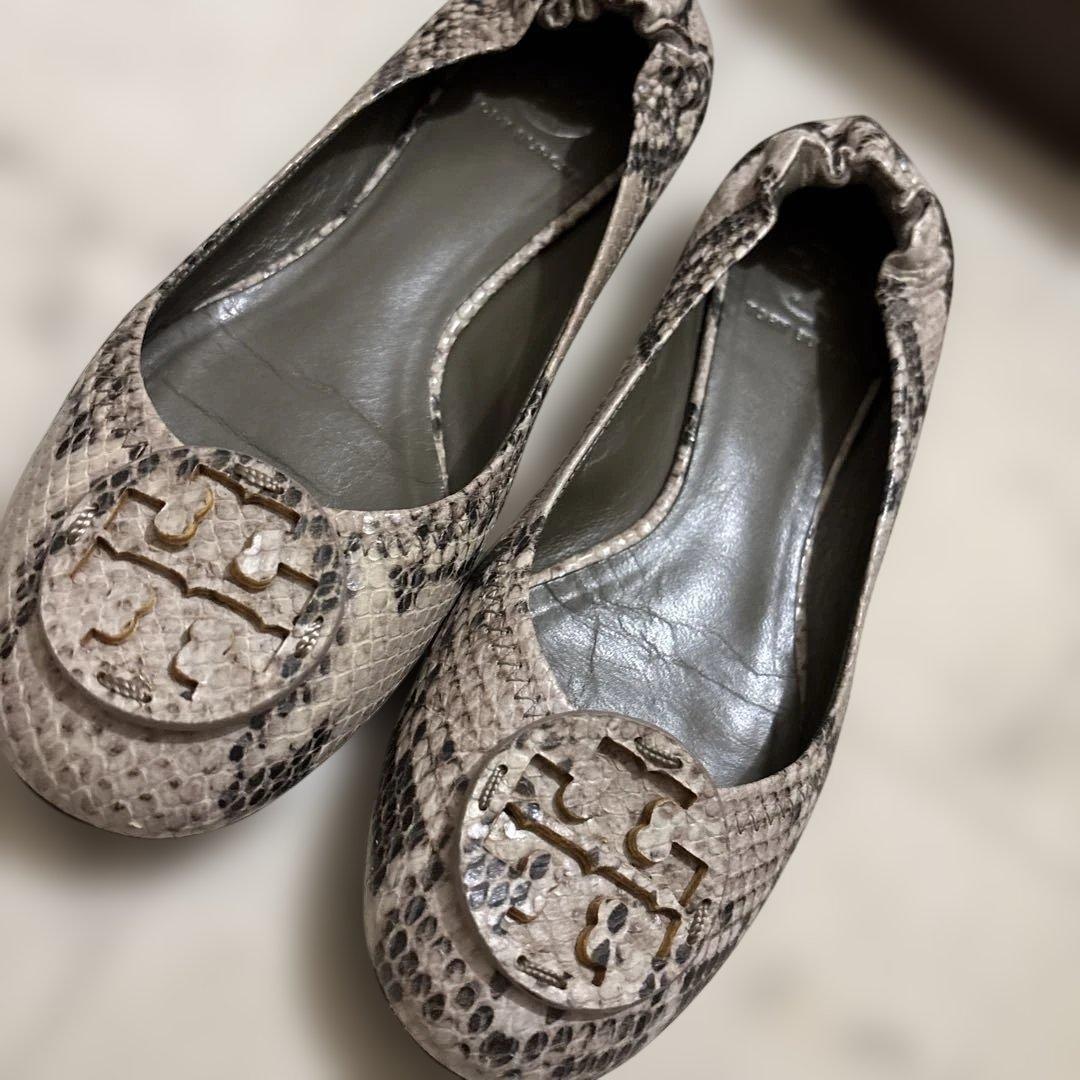【新品同様✨】トリーバーチ　パイソン柄　フラットシューズ　24cm
