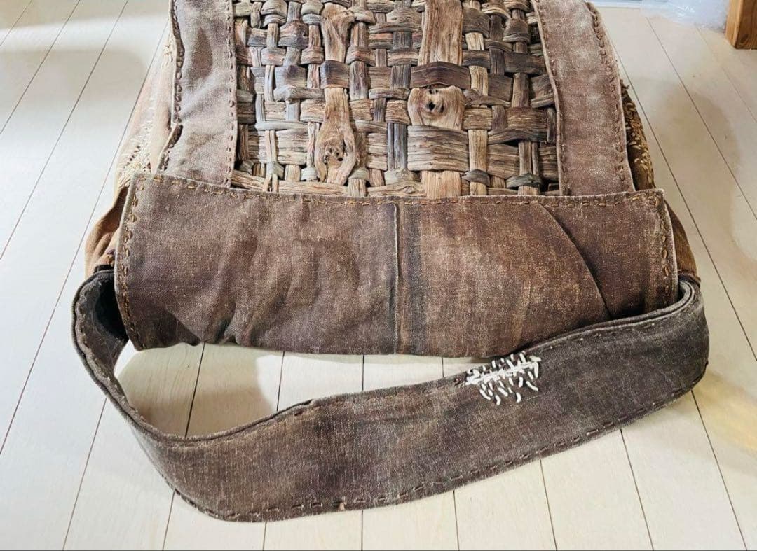 SALE◆希少 柿渋古布と国産山葡萄蔓 背負える大型籠リュック 斜め掛