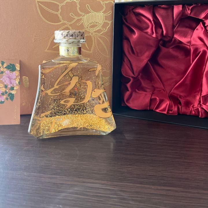 玉山金黄金高梁酒、（台湾産純金36.6mg