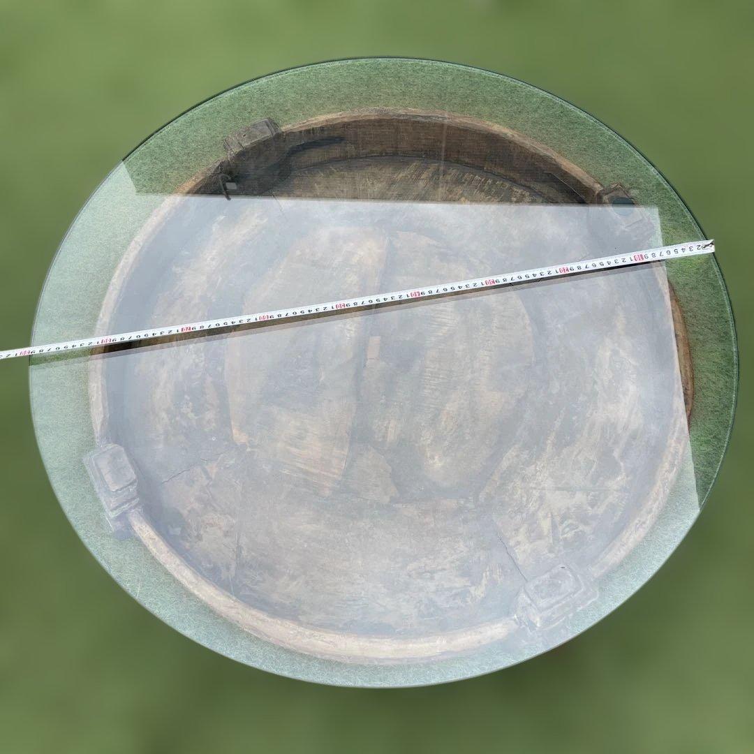 彫刻木製円形テーブル ガラス天板付き　アフリカ手彫りローテーブル　アンティーク