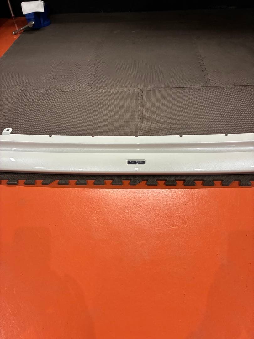 ハイエース　モデリスタフロントスポイラー　ワイド用　新車外し　引き取り限定