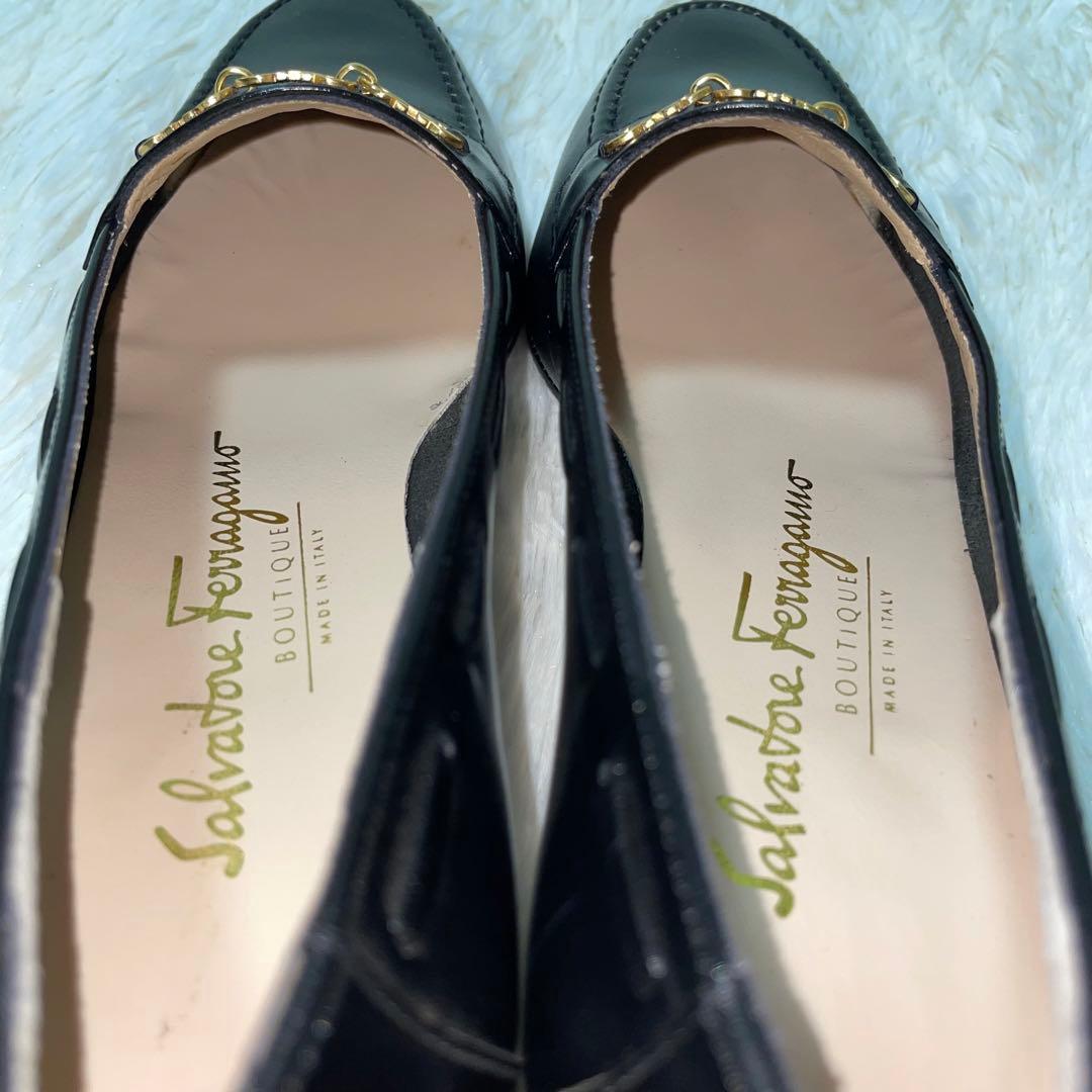 新品未使用品✨フェラガモ　ビットローファー　ヒール　パンプス　22cm 黒　金