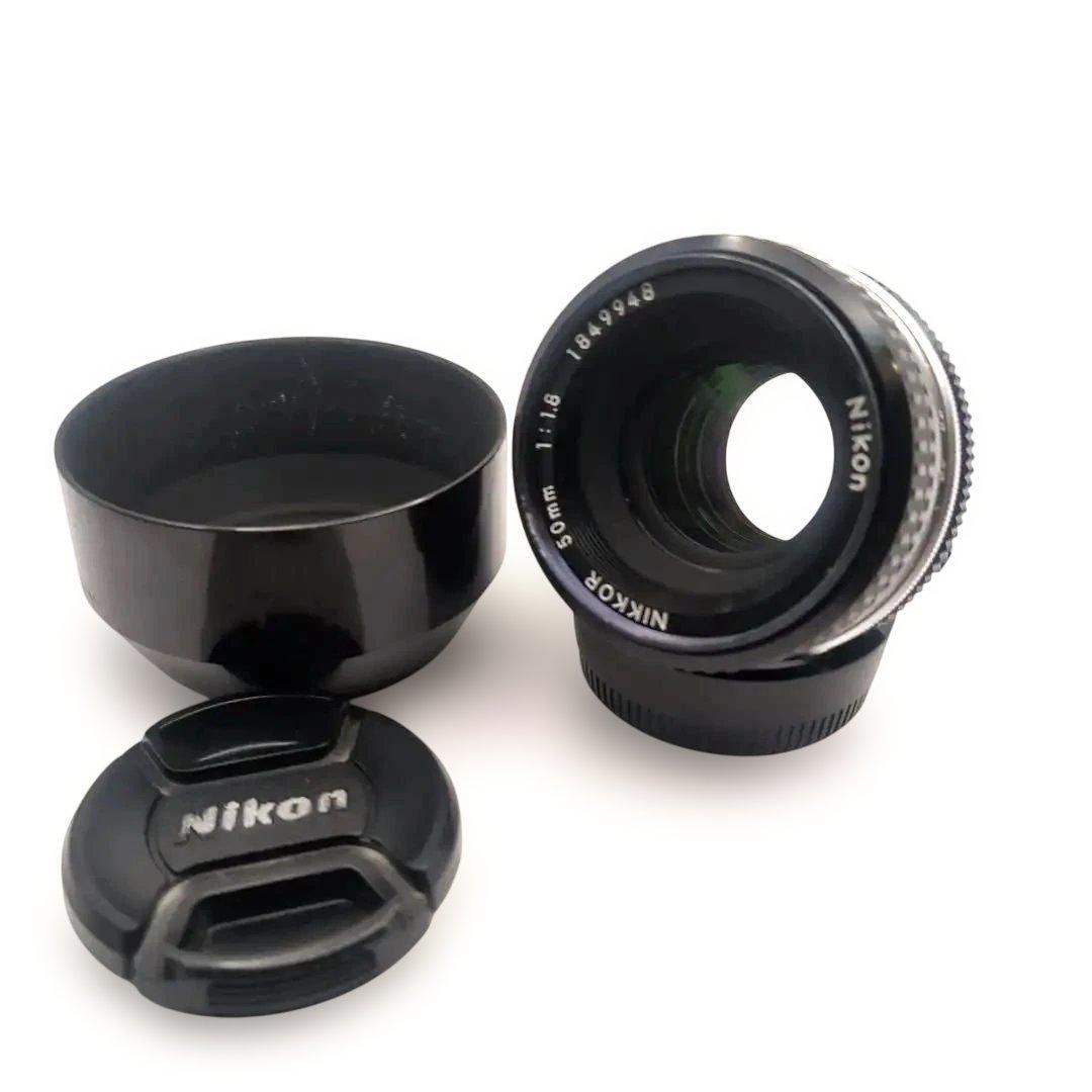 Nikon Ai Nikkor 50mm f1.8 レンズフード付き