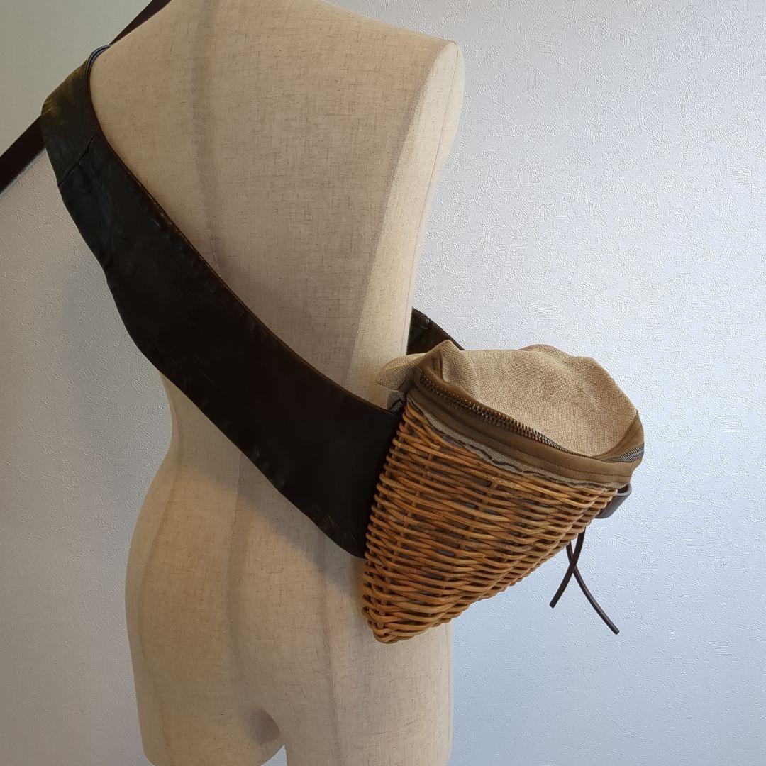 エバゴス　ショルダーバッグ　ボディバッグ