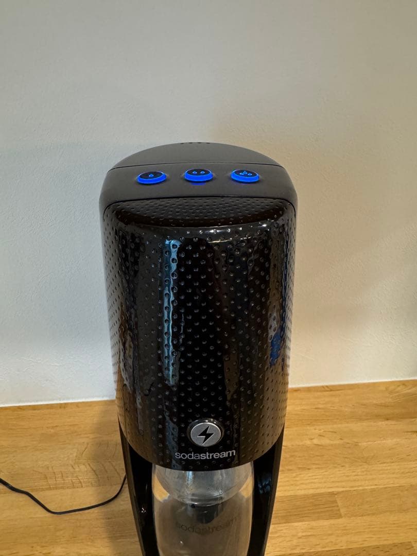 sodastream ソーダストリーム　炭酸水メーカー　ブラック