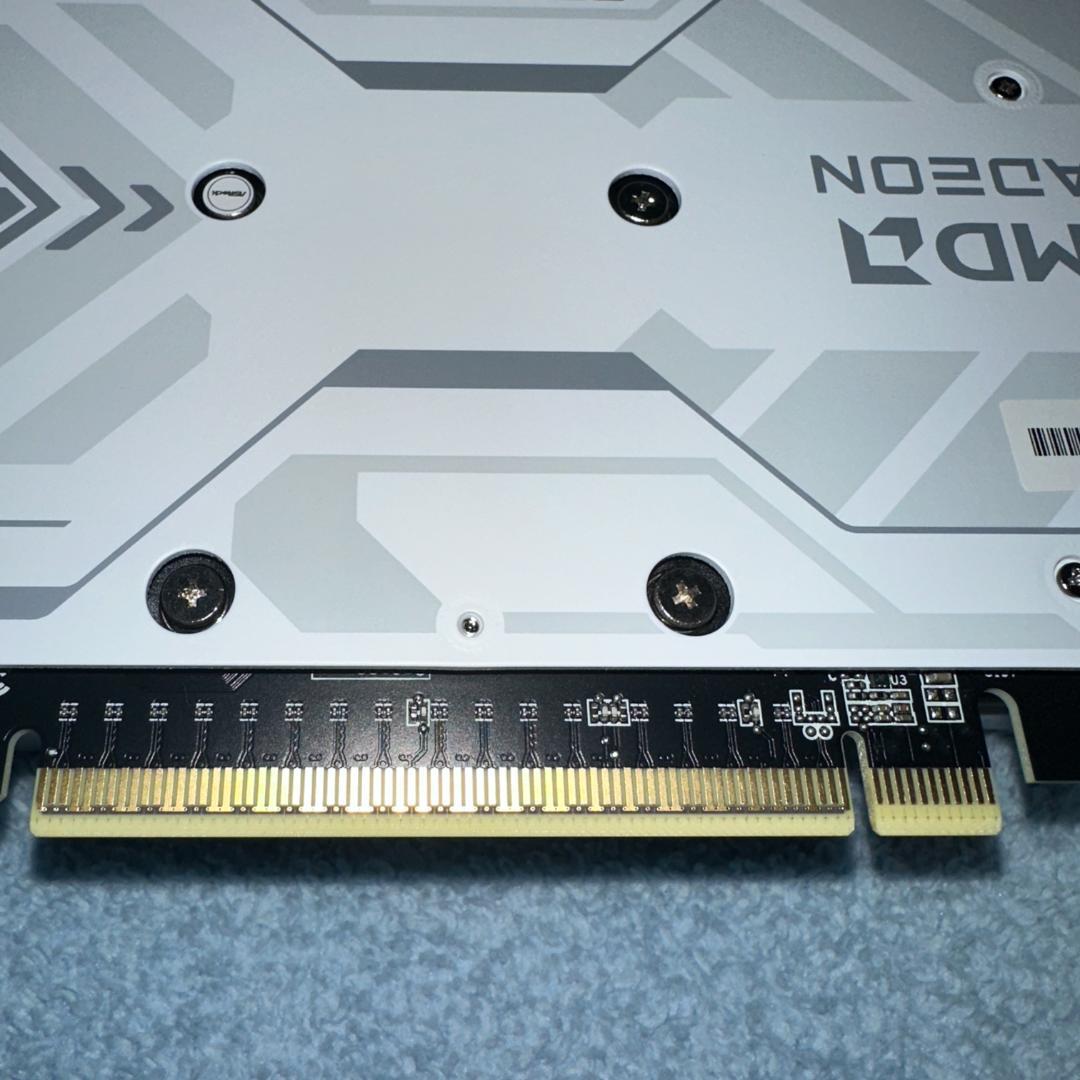 【美品】【保証】ASRock　RadeonRX9060XT16GB