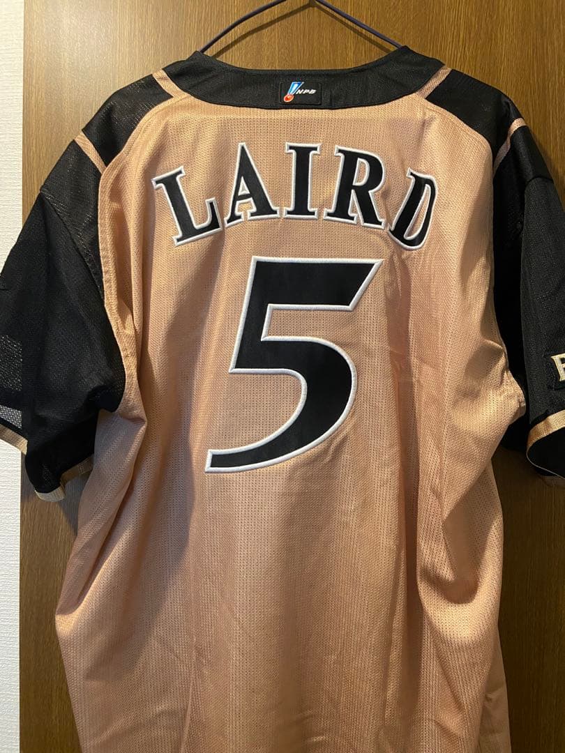 北海道日本ハムファイターズ LAIRD 5 ユニフォーム 18号