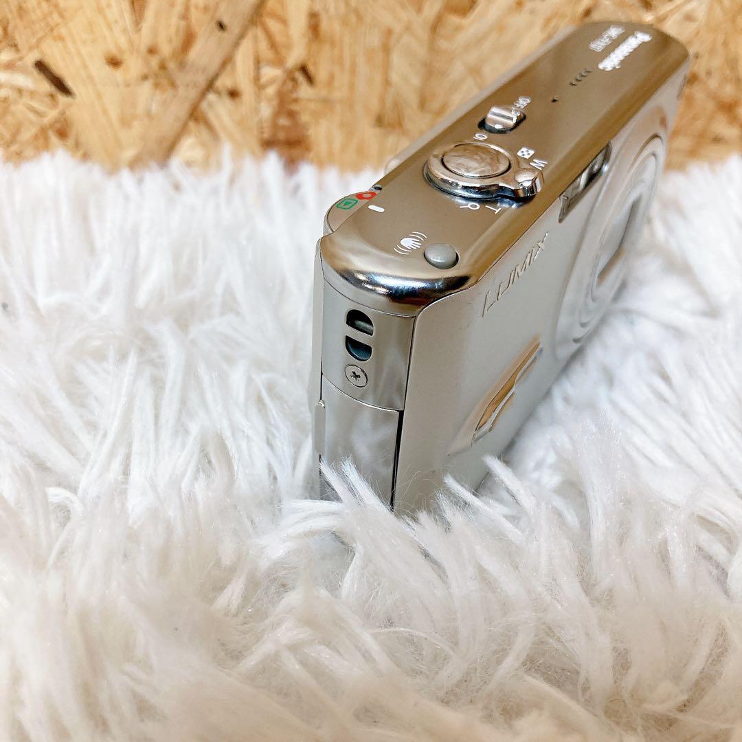 Panasonic パナソニック　lumix dmc-fx07 デジタルカメラ