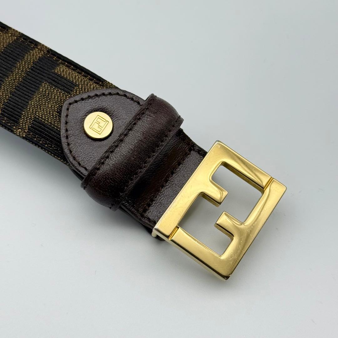 ✨良品✨FENDI ベルト ズッカ柄 FFロゴ レザー ゴールド金具 男女兼用