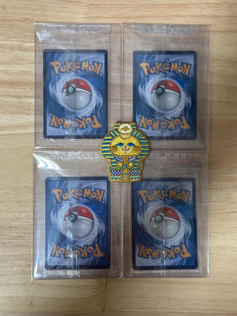 バティックシャツを着たピカチュウ PIKACHU BATIK 4枚セット