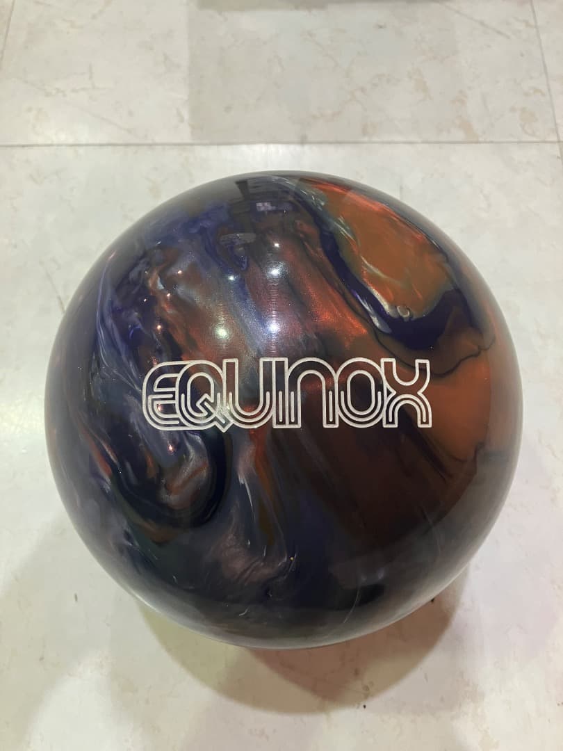 【新品】Storm Equinox ボウリングボール 15ポンド