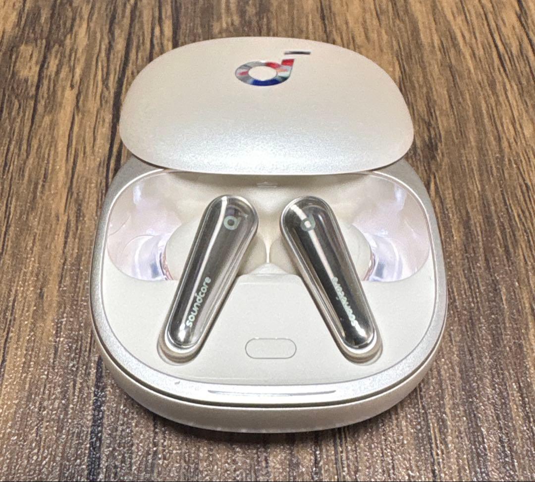 Anker soundcore Liberty 4 シャンパンゴールド